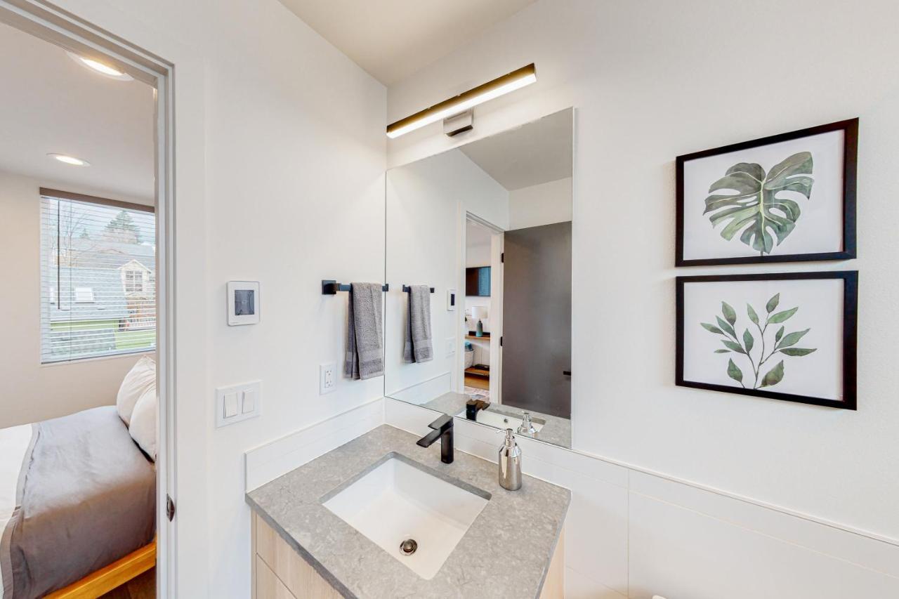 Northlake Nirvana Seattle Luaran gambar